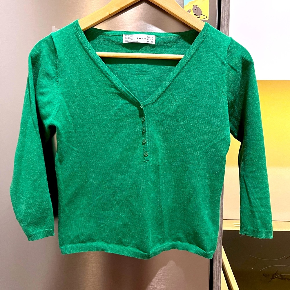 SOLD: Zara Emerald Green 3/4 sleeve lightweight blouse S